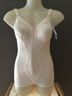 TRIUMPH  BODYSUIT - FRESH POWDER