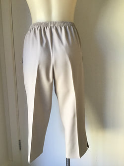 CLASSIC PEDAL PUSHER - BEIGE