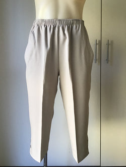 CLASSIC PEDAL PUSHER - BEIGE