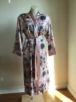 LACEY LONG SATIN ROBE - APRICOT