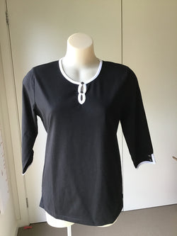 POLY COTTON 3/4 SLV TOP - BLACK/WHITE